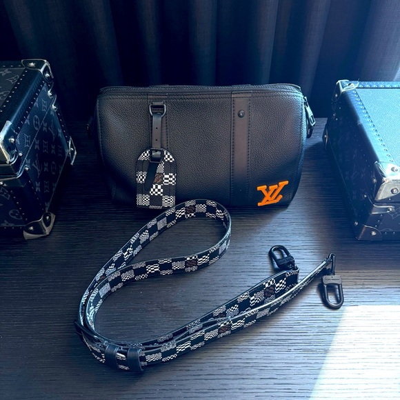 LOUIS VUITTON X VIRGIL ABLOH CITY KEEPALL - Picture 1 of 12